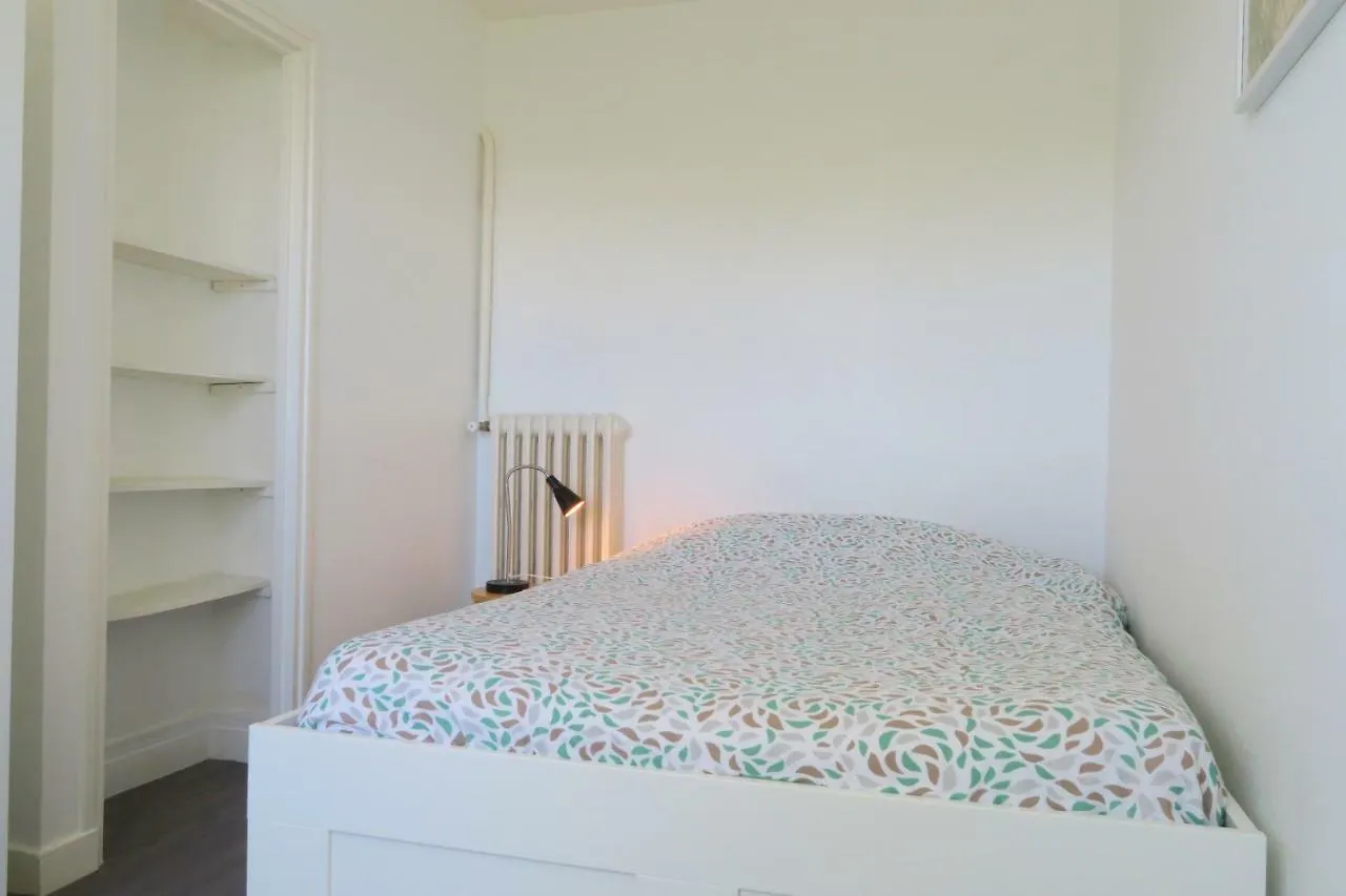 86-88 Duguay Trouin - Centre Ville - Au Calme - Balcon - Lumineux Apartment Lorient
